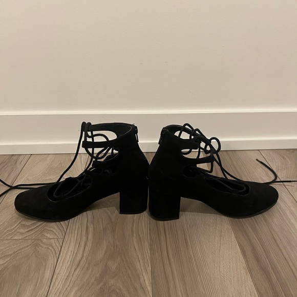 Steve Madden Black Suede Lace‑Up Block Heel Sandals – Size 39 - Picture 3 of 5